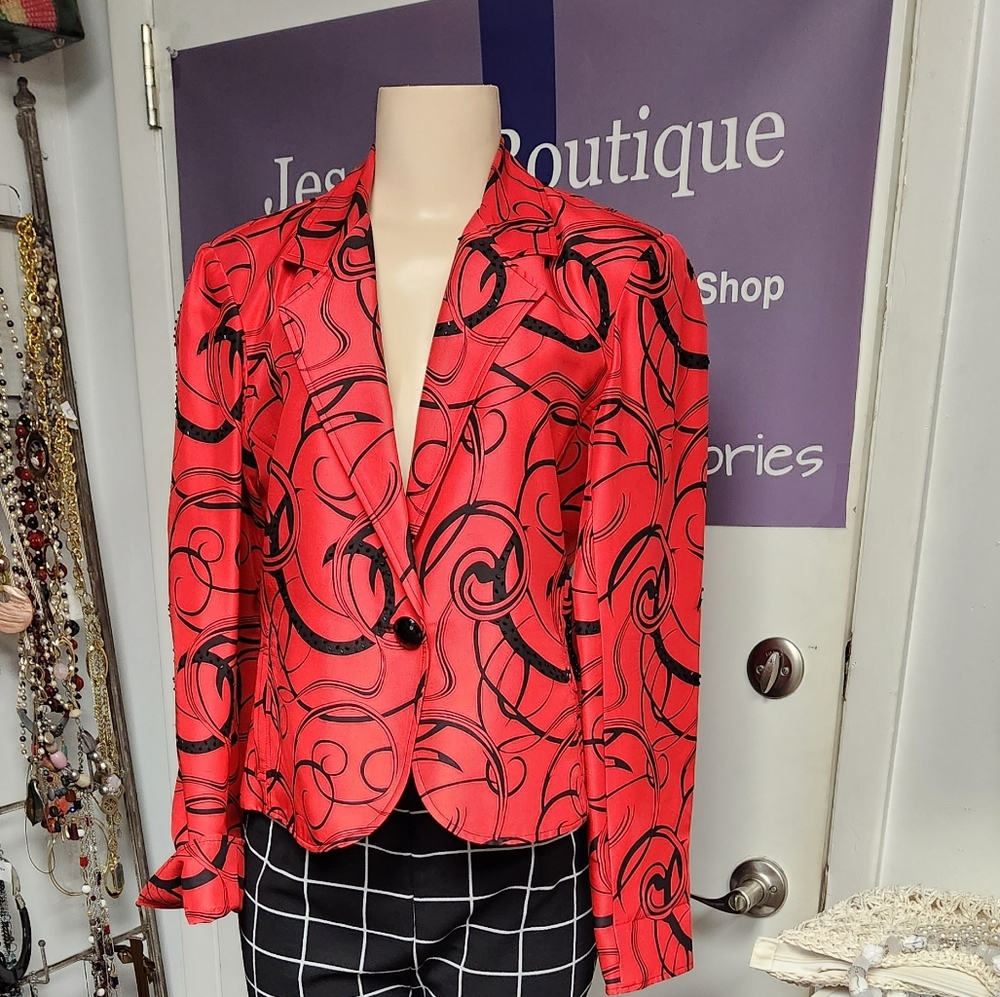 Blazer - Picture 6 of 6